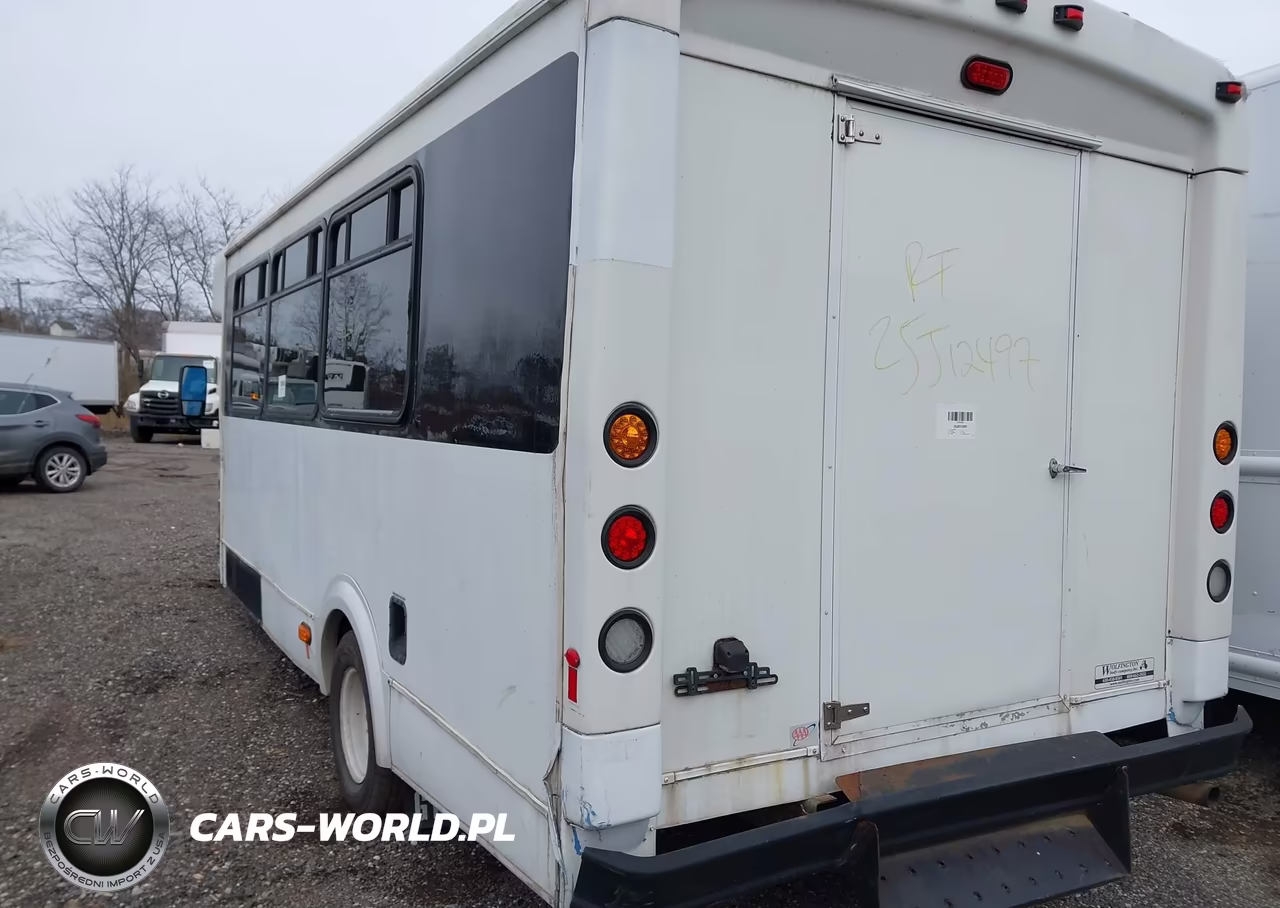 2010 Ford E-450 Cutaway VIN:1FDFE4FL3ADA34797 - 3