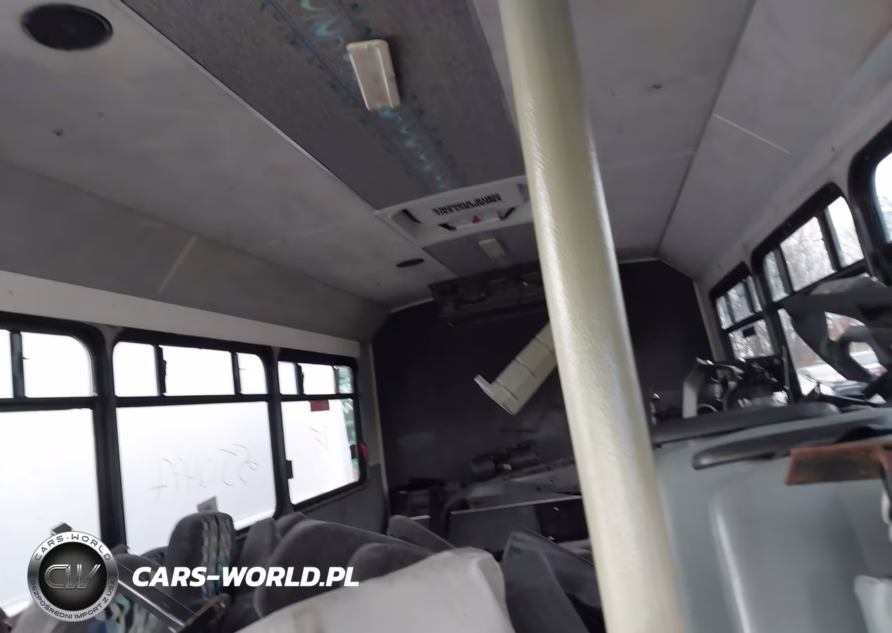 2010 Ford E-450 Cutaway VIN:1FDFE4FL3ADA34797 - 6