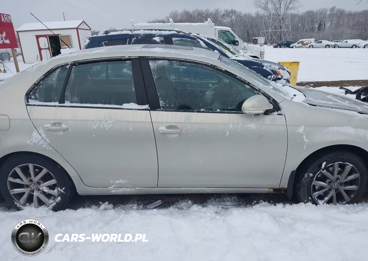 2010 Volkswagen Jetta Limited Edition VIN:3VWRZ7AJ0AM134872 - 13
