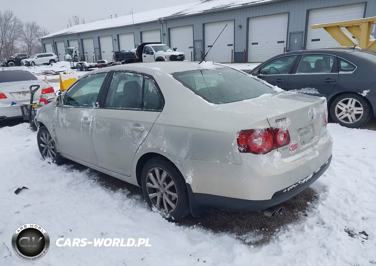 2010 Volkswagen Jetta Limited Edition VIN:3VWRZ7AJ0AM134872 - 3