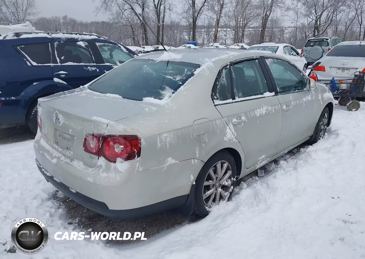 2010 Volkswagen Jetta Limited Edition VIN:3VWRZ7AJ0AM134872 - 4