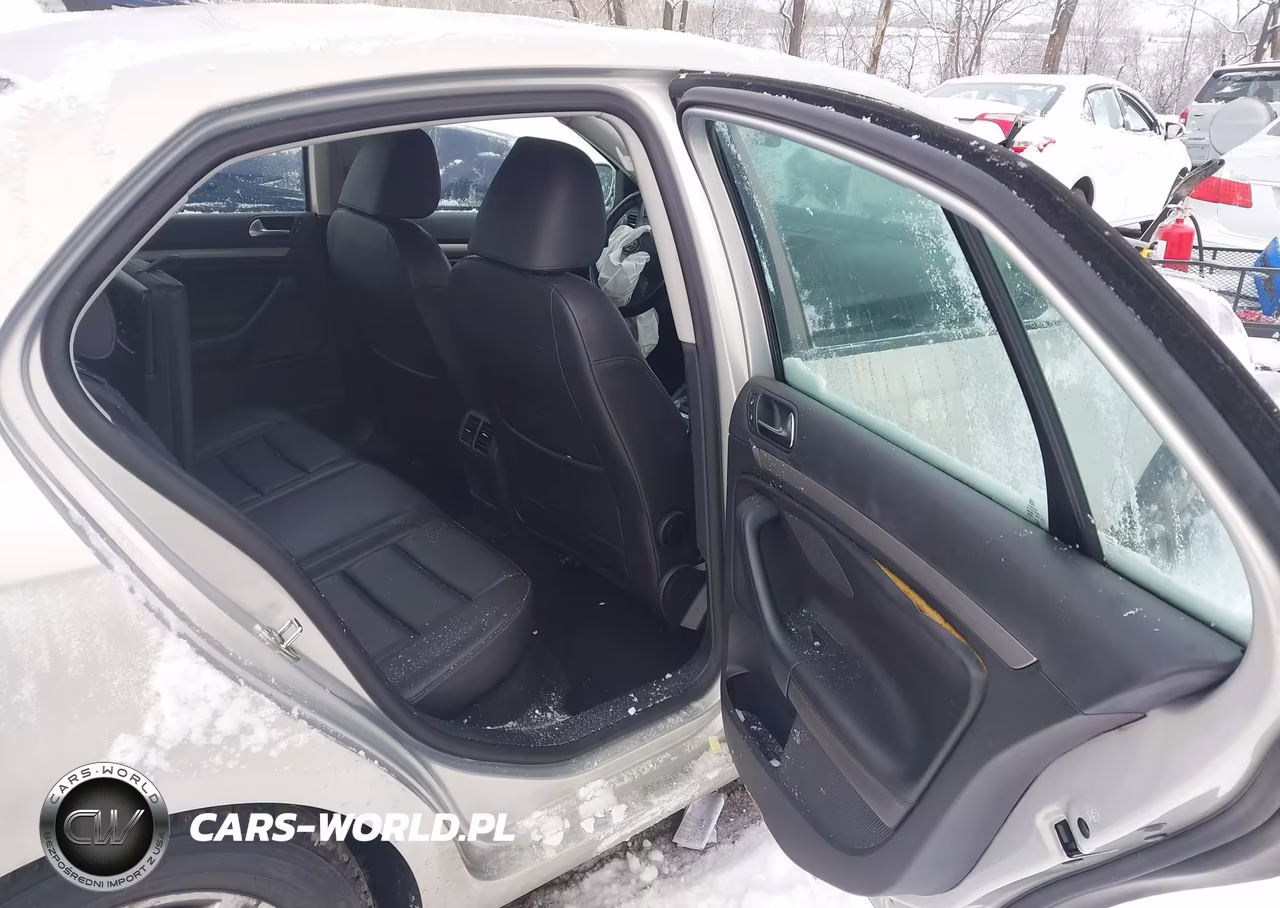 2010 Volkswagen Jetta Limited Edition VIN:3VWRZ7AJ0AM134872 - 8
