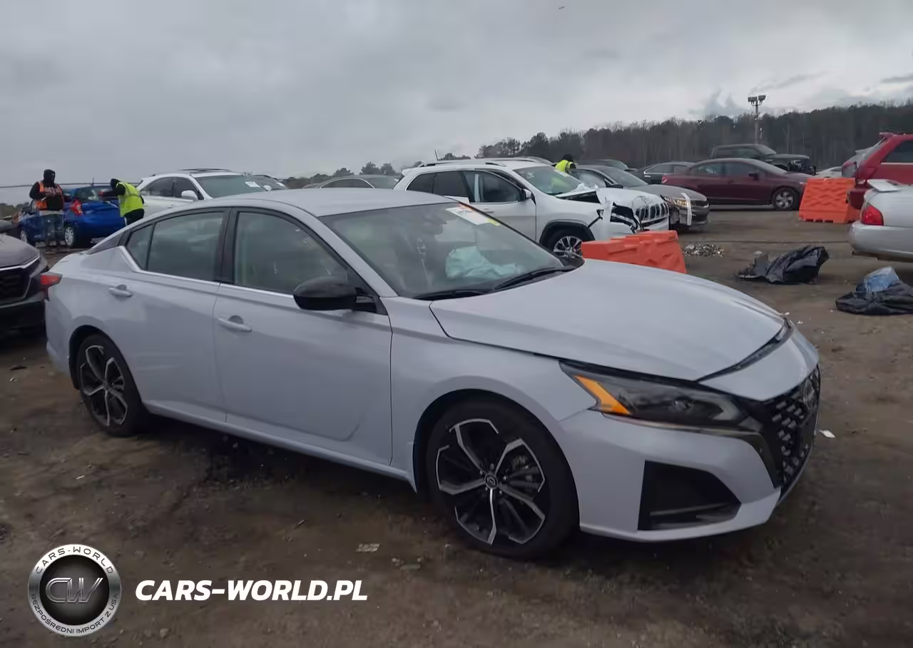 2024 Nissan Altima Sr Fwd