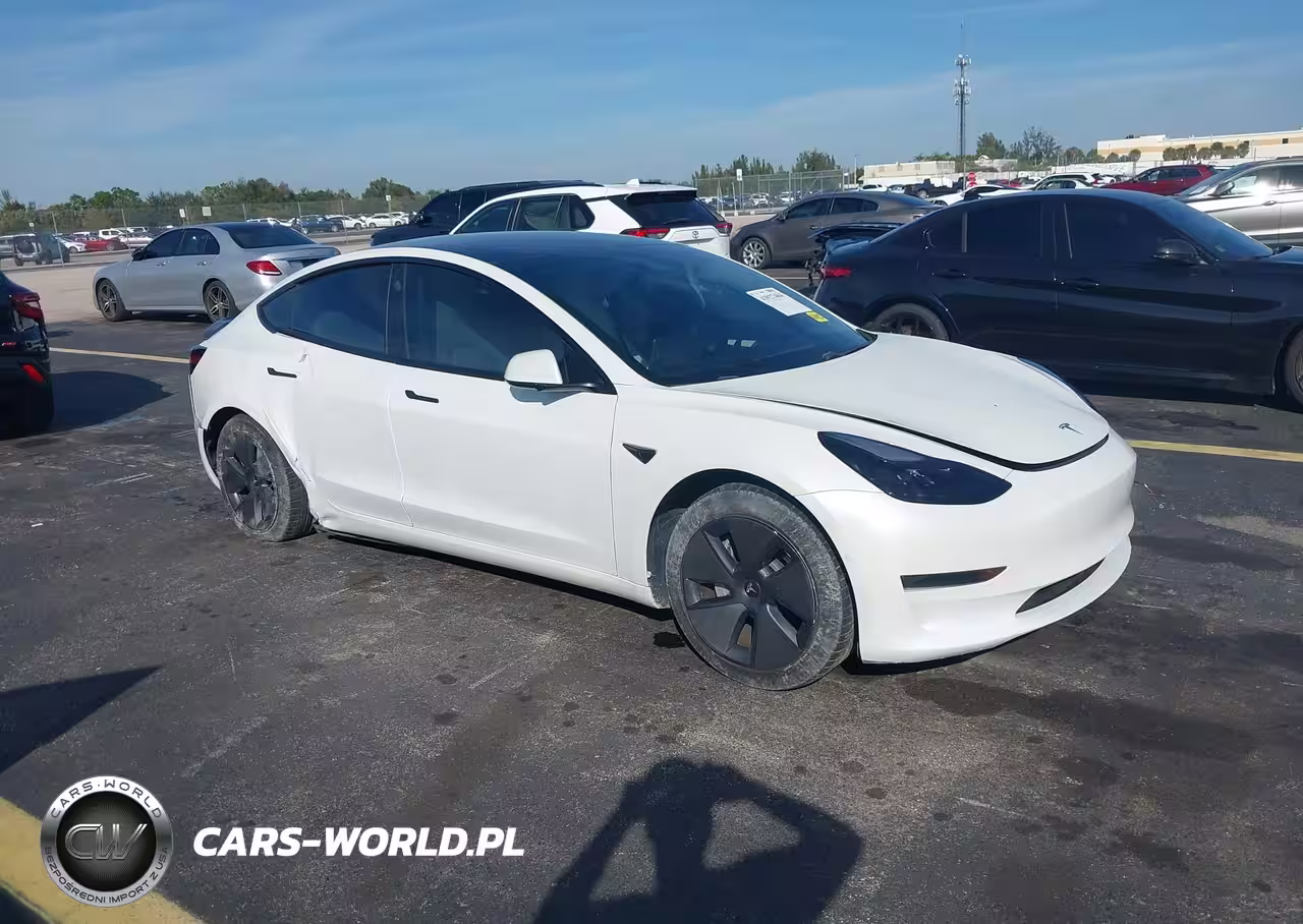 2021 Tesla Model 3 Standard Range Plus Rear-Wheel Drive