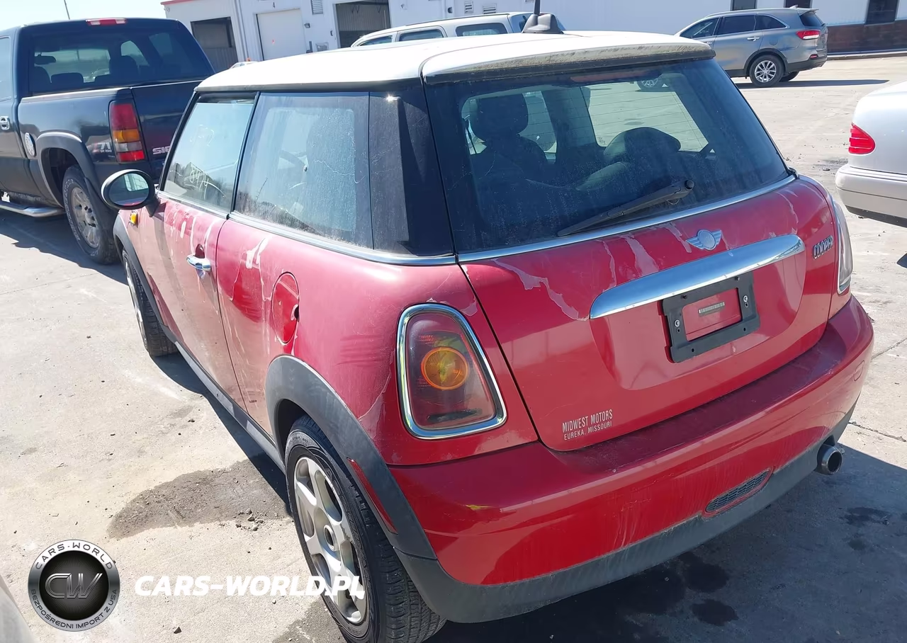 2007 Mini Cooper VIN:WMWMF33547TU61457 - 3