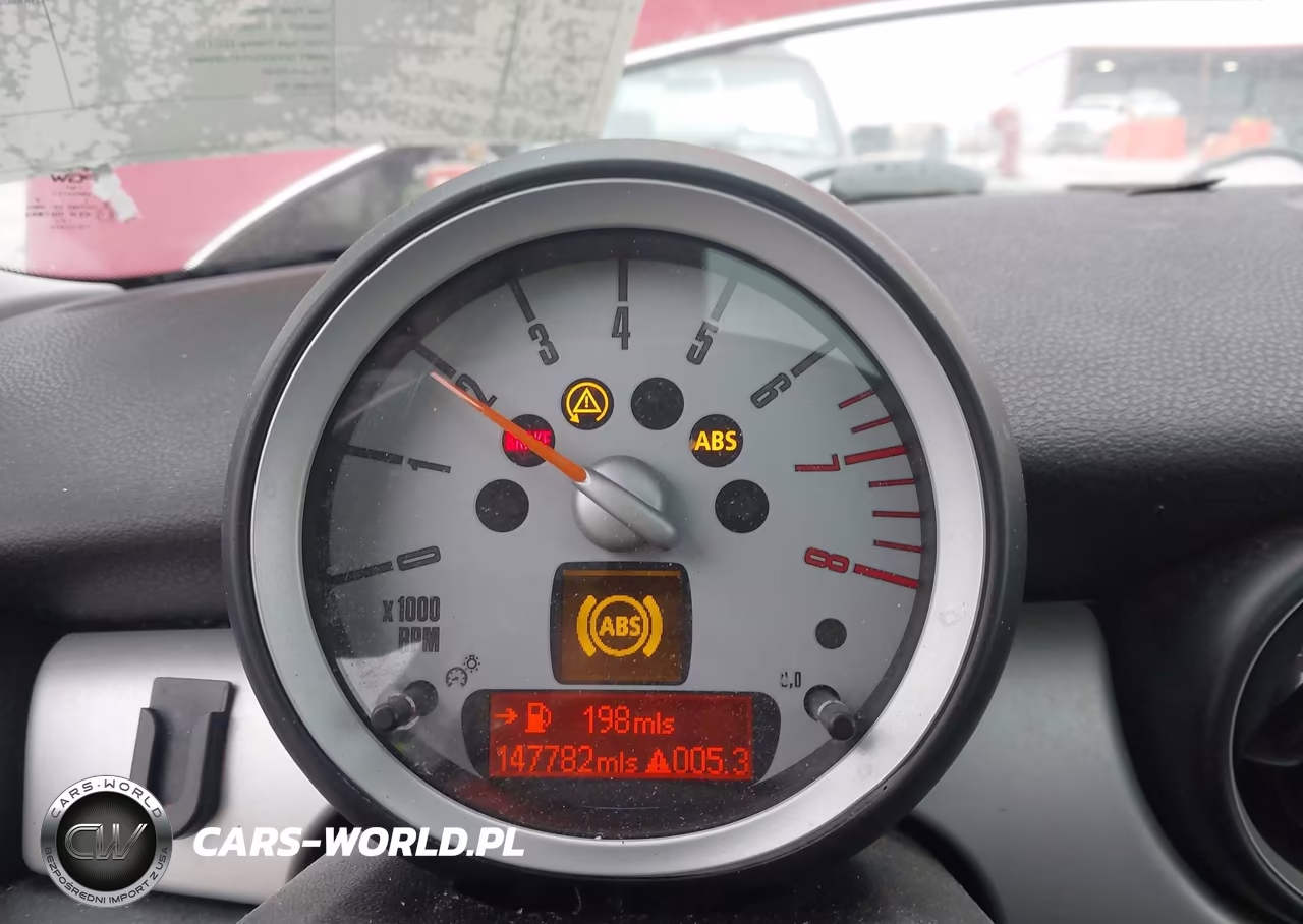 2007 Mini Cooper VIN:WMWMF33547TU61457 - 7