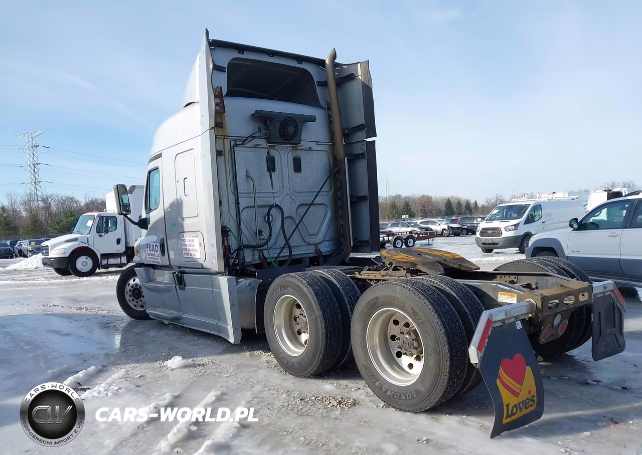 2016 Freightliner Cascadia 125 VIN:3AKJGLDVXGSHE0361 - 3