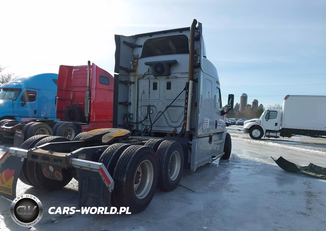 2016 Freightliner Cascadia 125 VIN:3AKJGLDVXGSHE0361 - 4