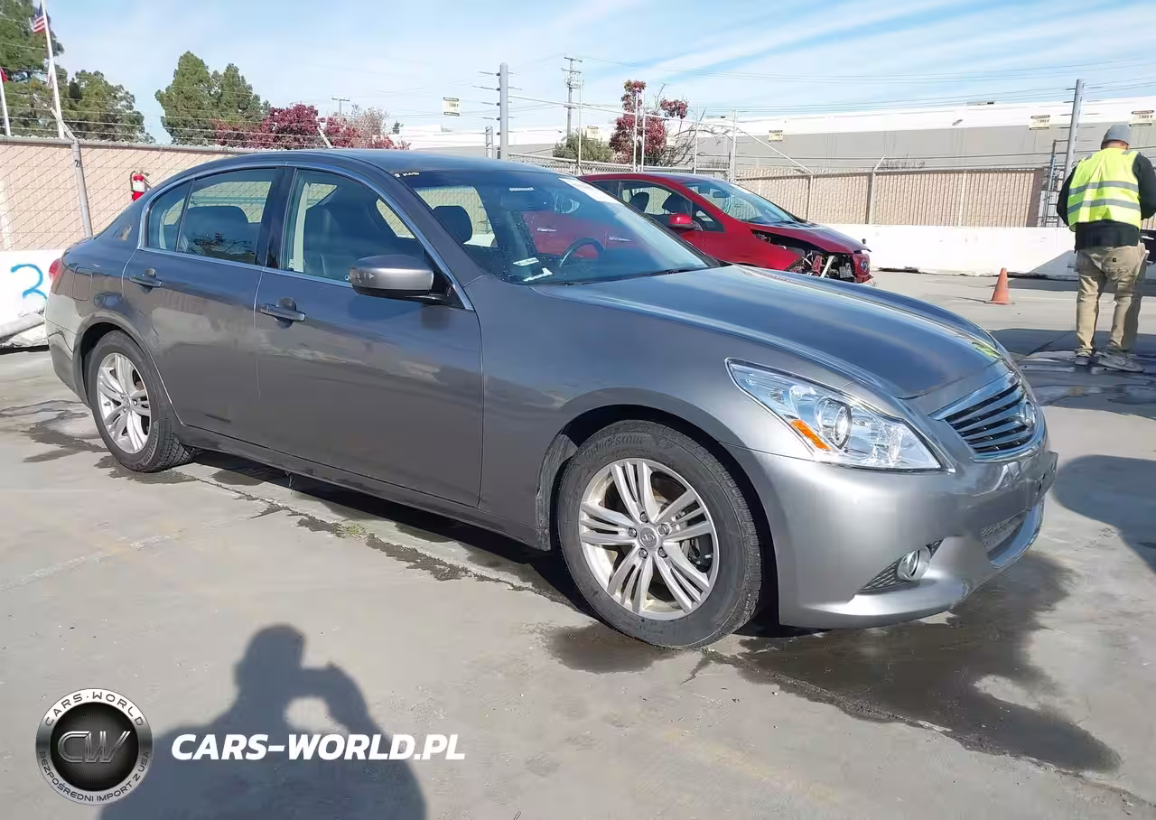 2012 Infiniti G37 Journey