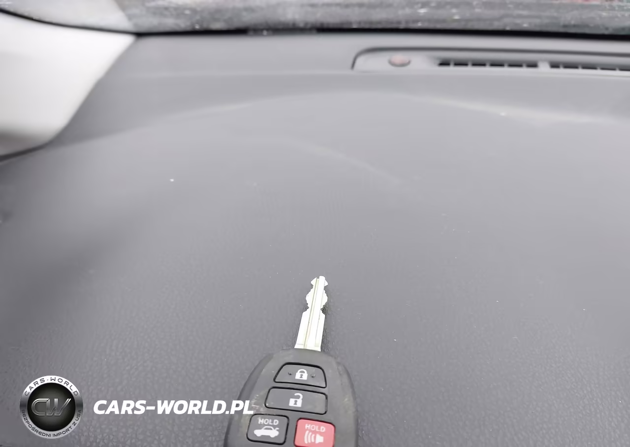 2018 Toyota Corolla Le VIN:2T1BURHE2JC982820 - 11