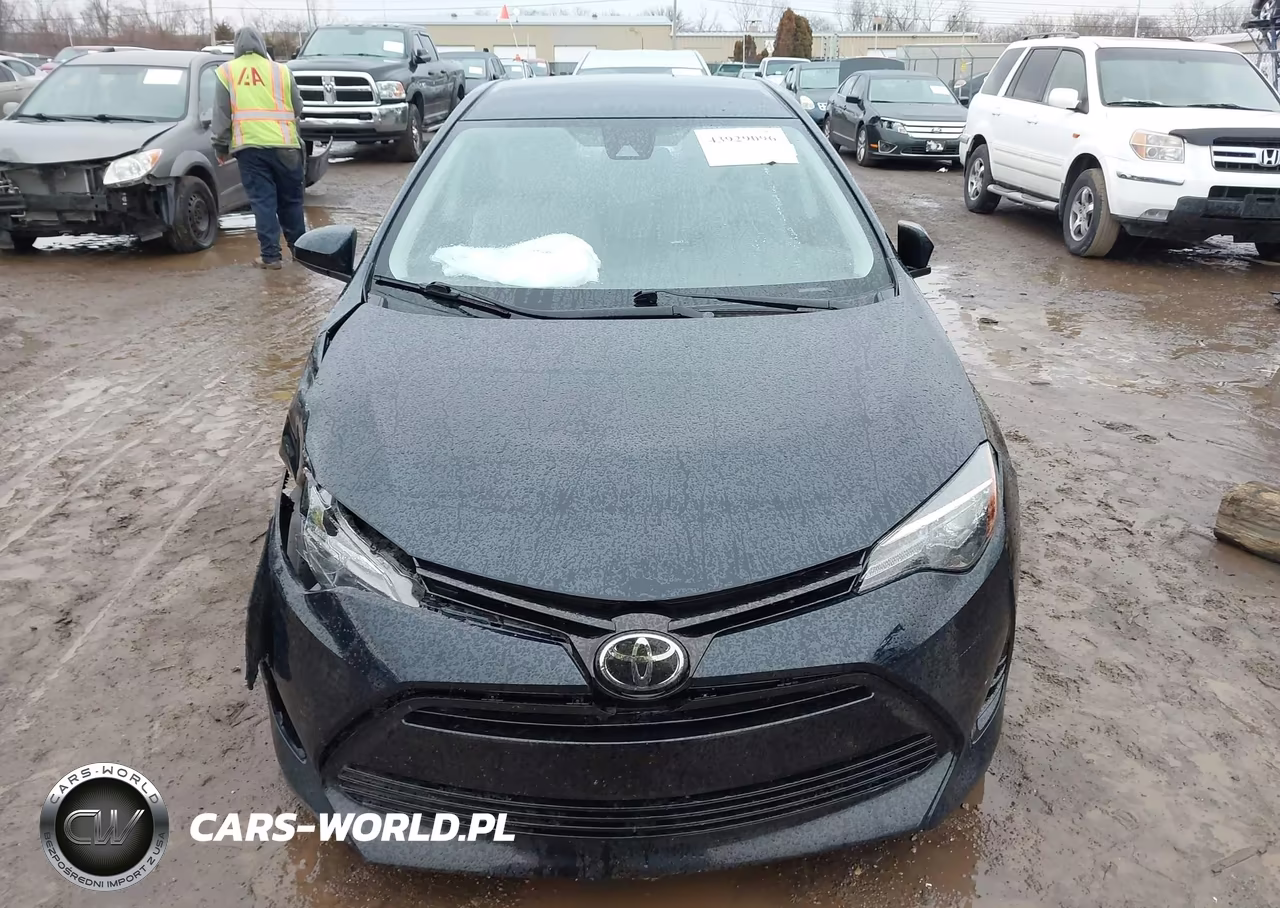2018 Toyota Corolla Le VIN:2T1BURHE2JC982820 - 12