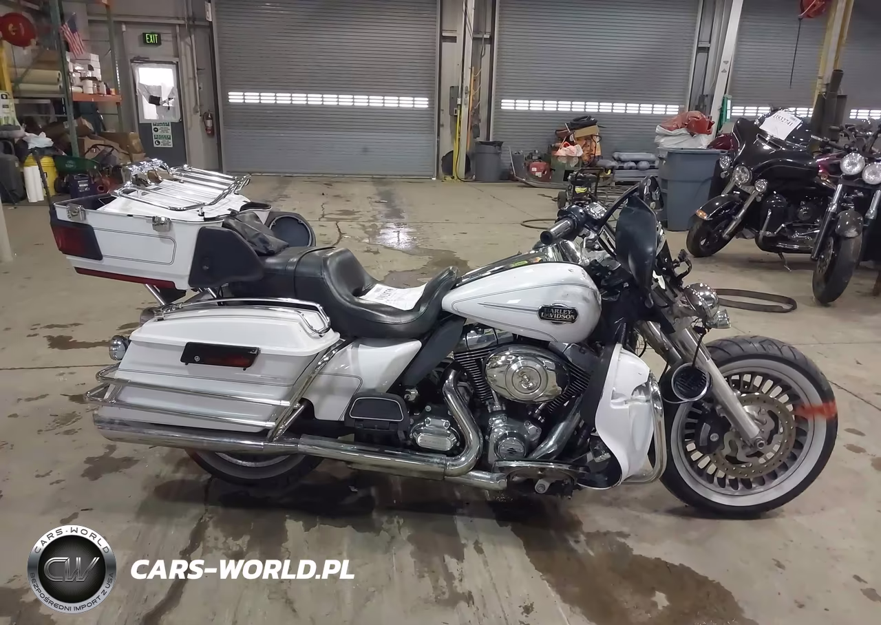 2013 Harley-Davidson Flhtcu Ultra Classic Electra Gld VIN:1HD1FCM19DB651577 - 11