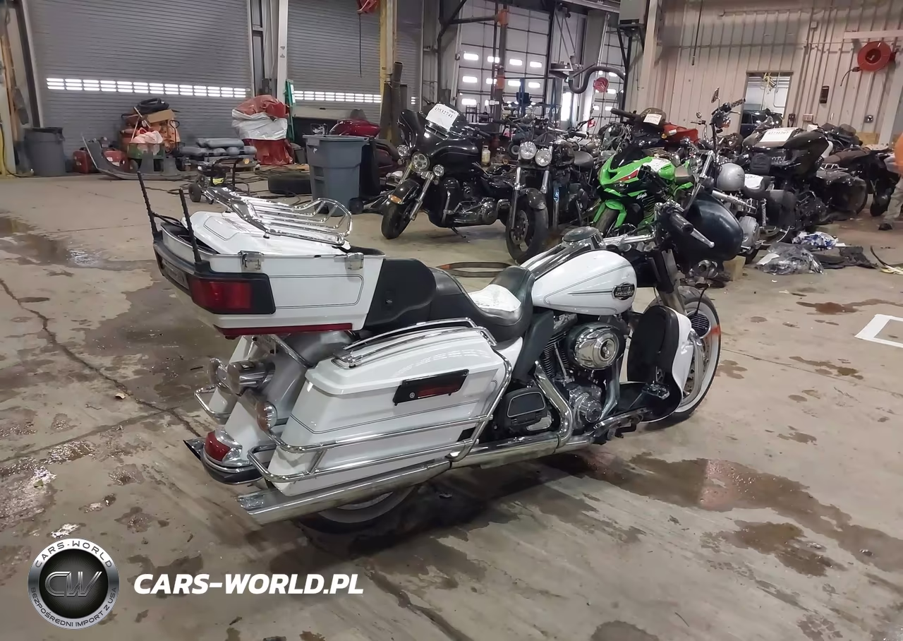 2013 Harley-Davidson Flhtcu Ultra Classic Electra Gld VIN:1HD1FCM19DB651577 - 4