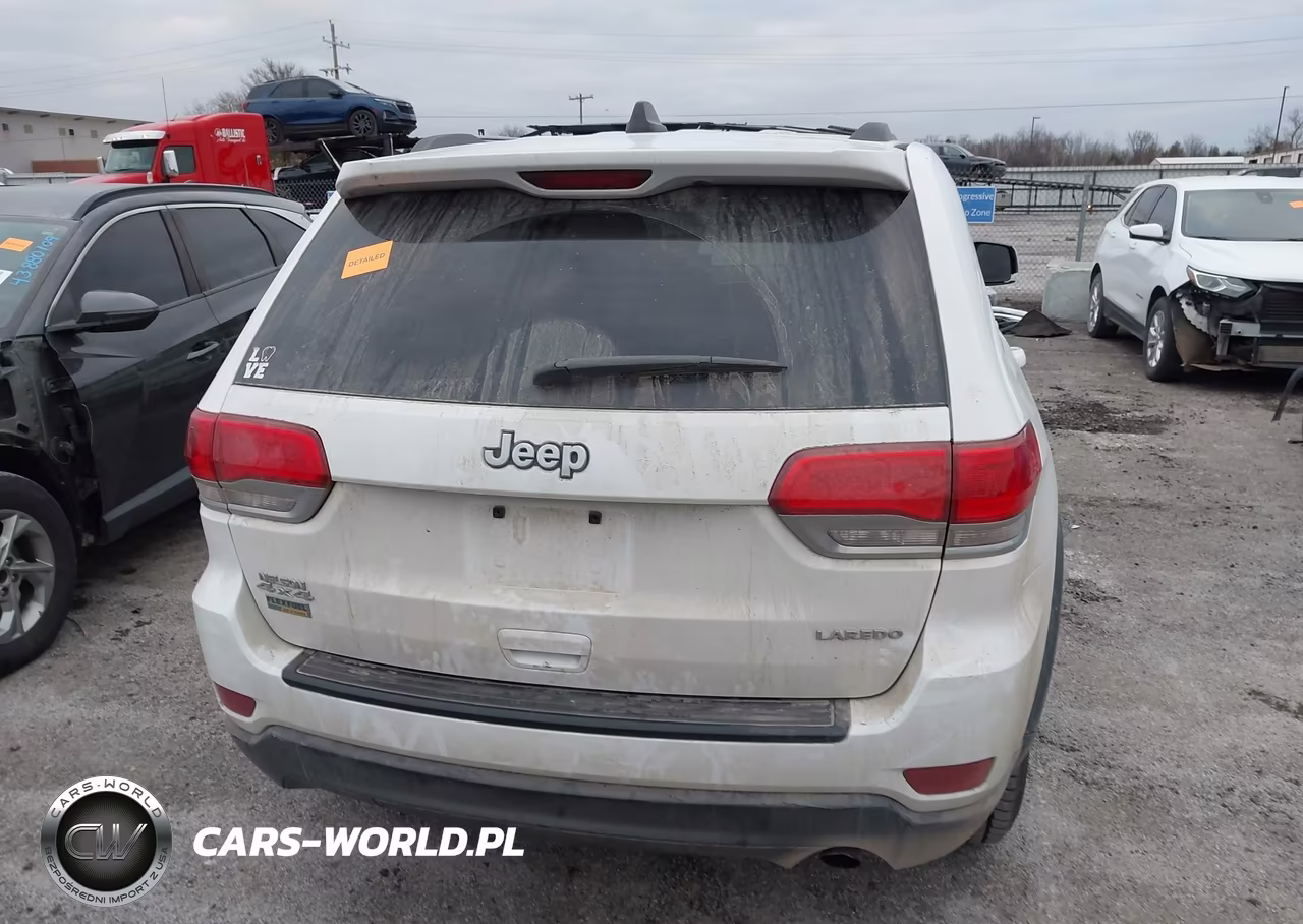 2015 Jeep Grand Cherokee Laredo VIN:1C4RJFAGXFC204928 - 16