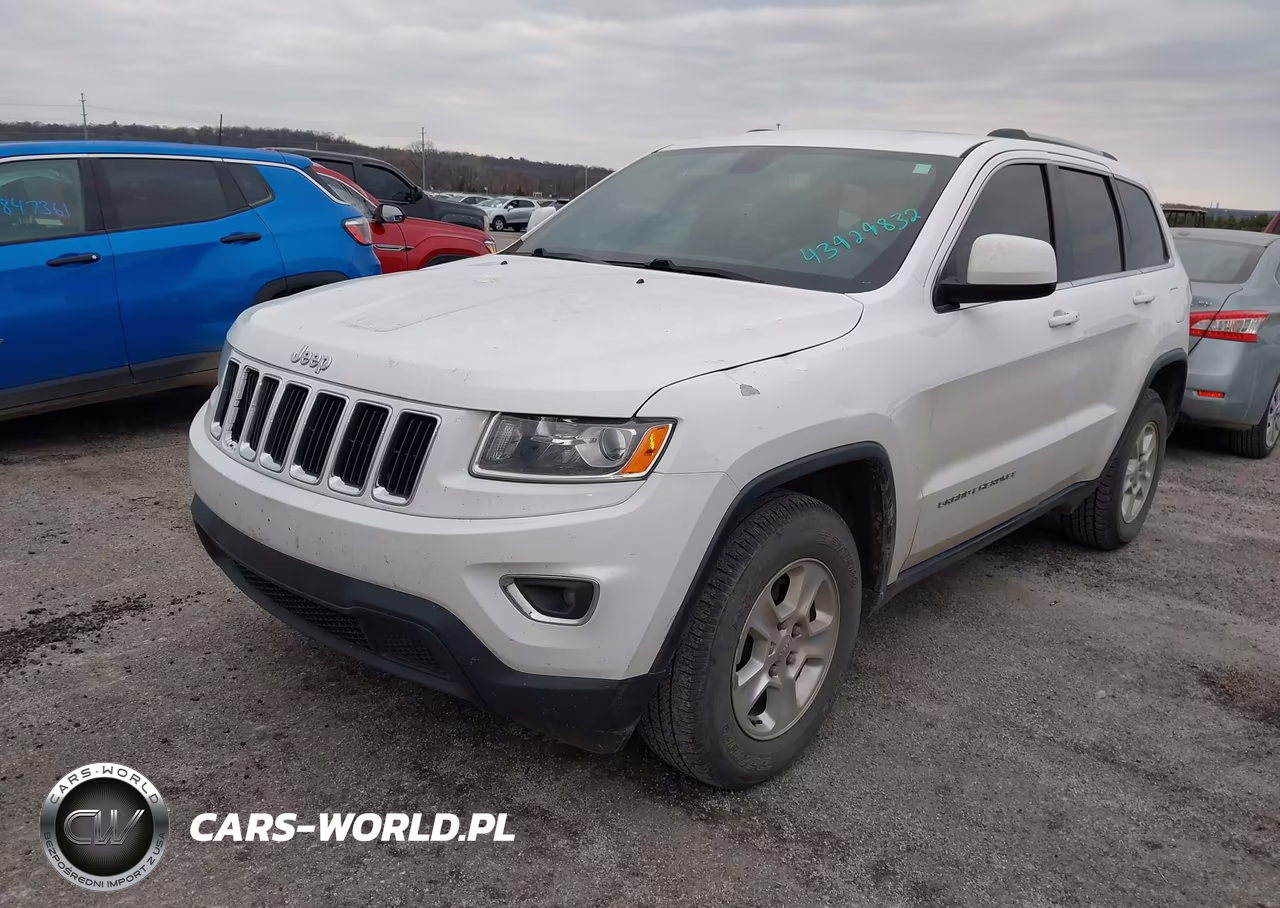 2015 Jeep Grand Cherokee Laredo VIN:1C4RJFAGXFC204928 - 2