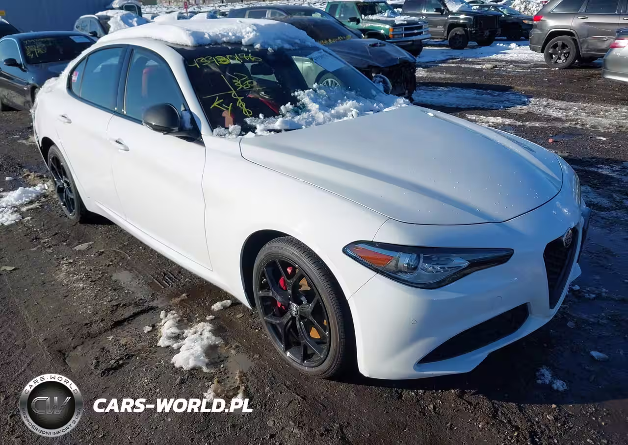 2021 Alfa Romeo Giulia Ti Awd