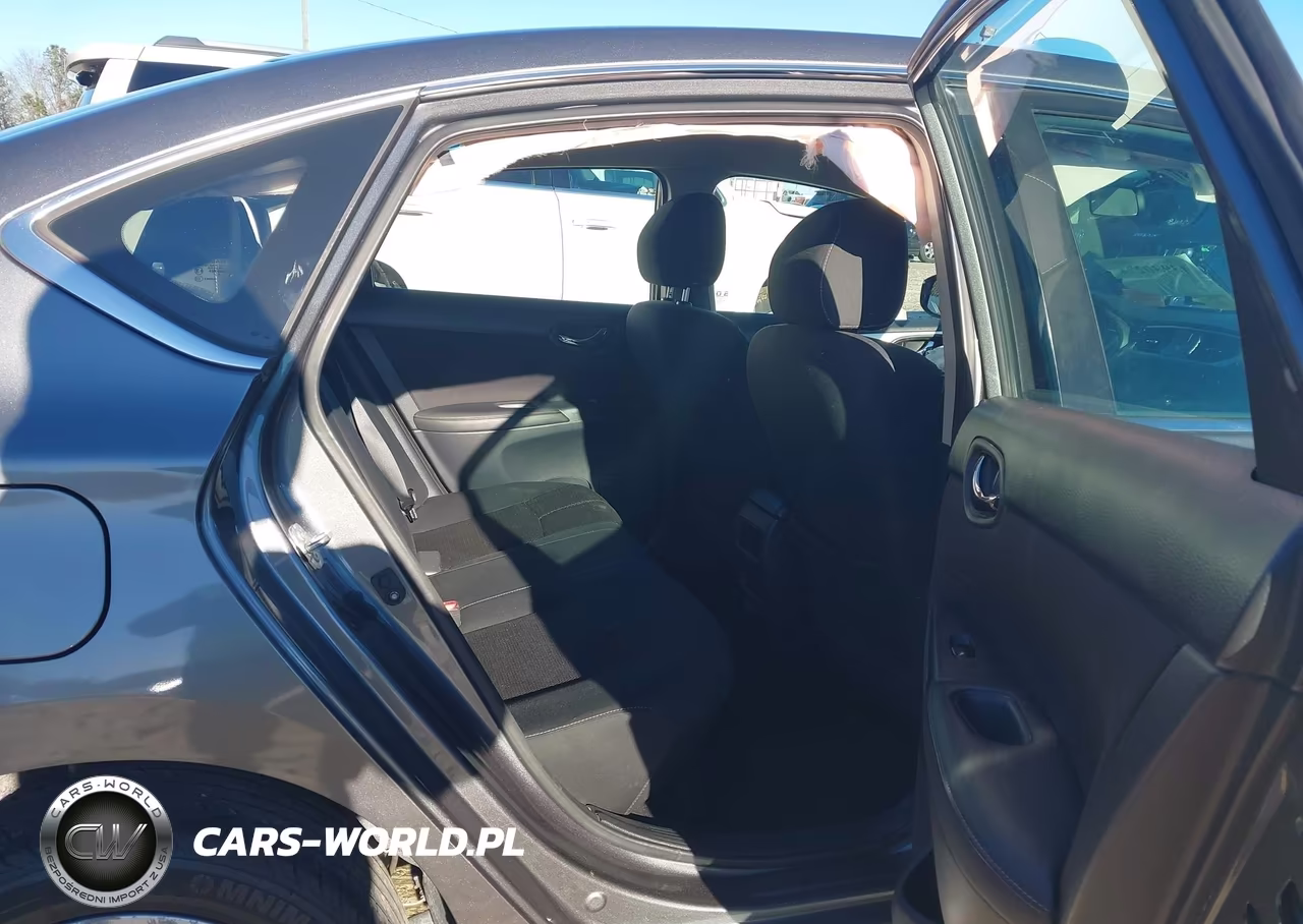 2018 Nissan Sentra S VIN:3N1AB7AP5JY321335 - 8