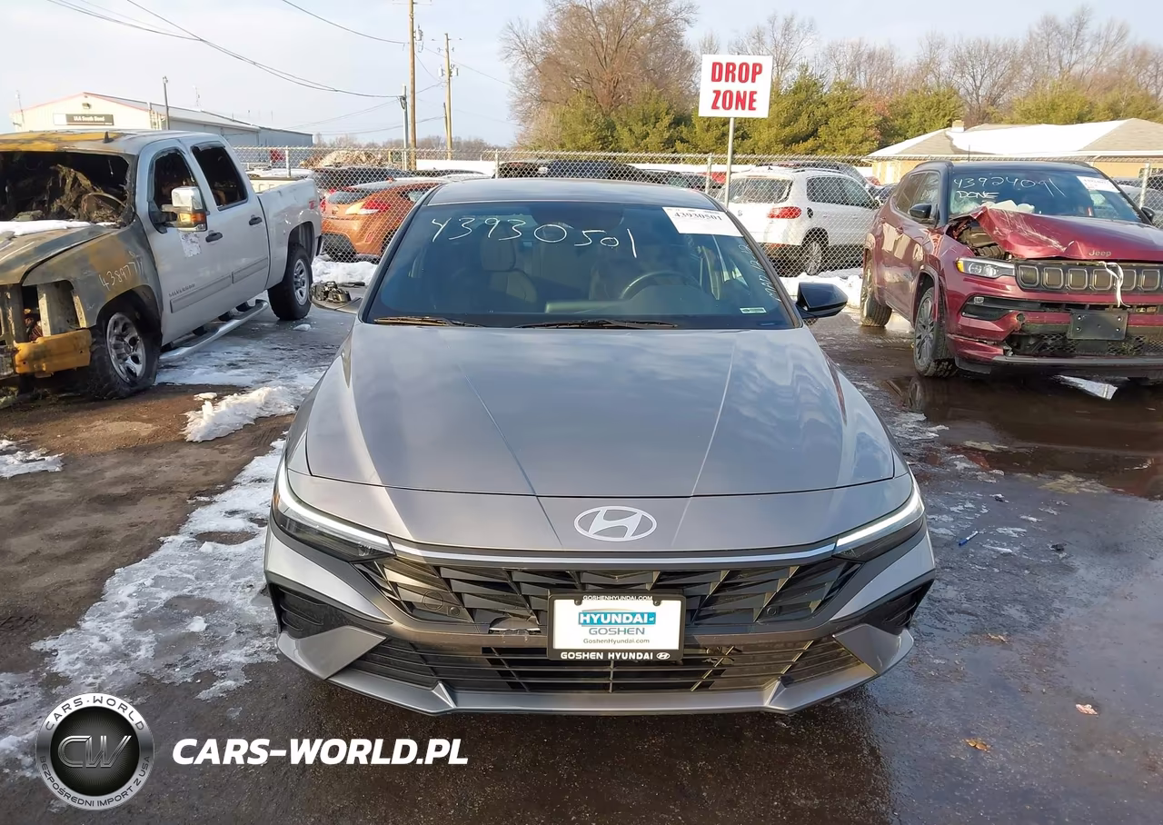 2025 Hyundai Elantra Sel Sport VIN:KMHLM4DG7SU917542 - 12