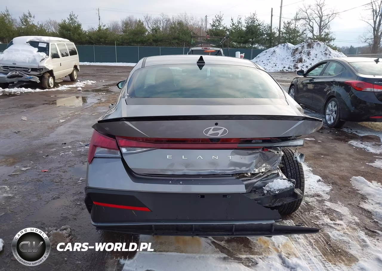 2025 Hyundai Elantra Sel Sport VIN:KMHLM4DG7SU917542 - 16