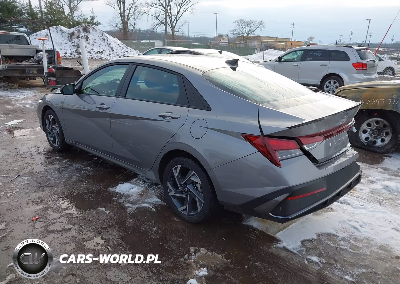 2025 Hyundai Elantra Sel Sport VIN:KMHLM4DG7SU917542 - 3