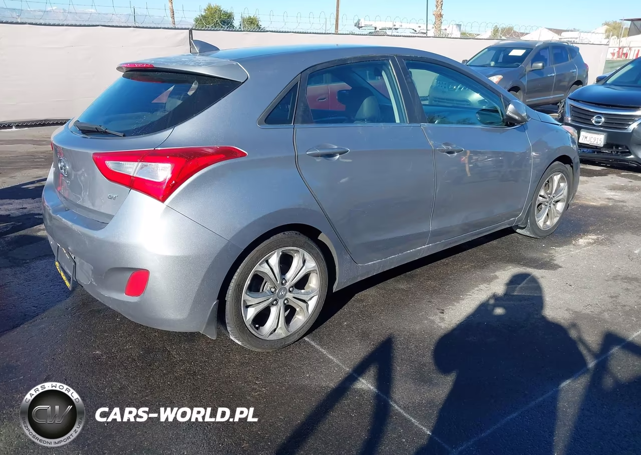 2015 Hyundai Elantra Gt VIN:KMHD35LH8FU240899 - 4