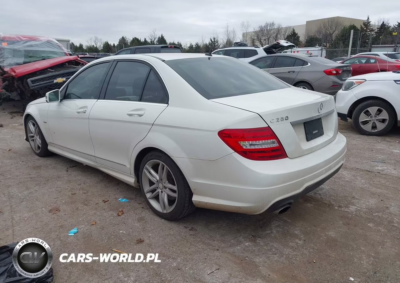 2012 Mercedes-Benz C 250 Sport VIN:WDDGF4HB3CR217557 - 3