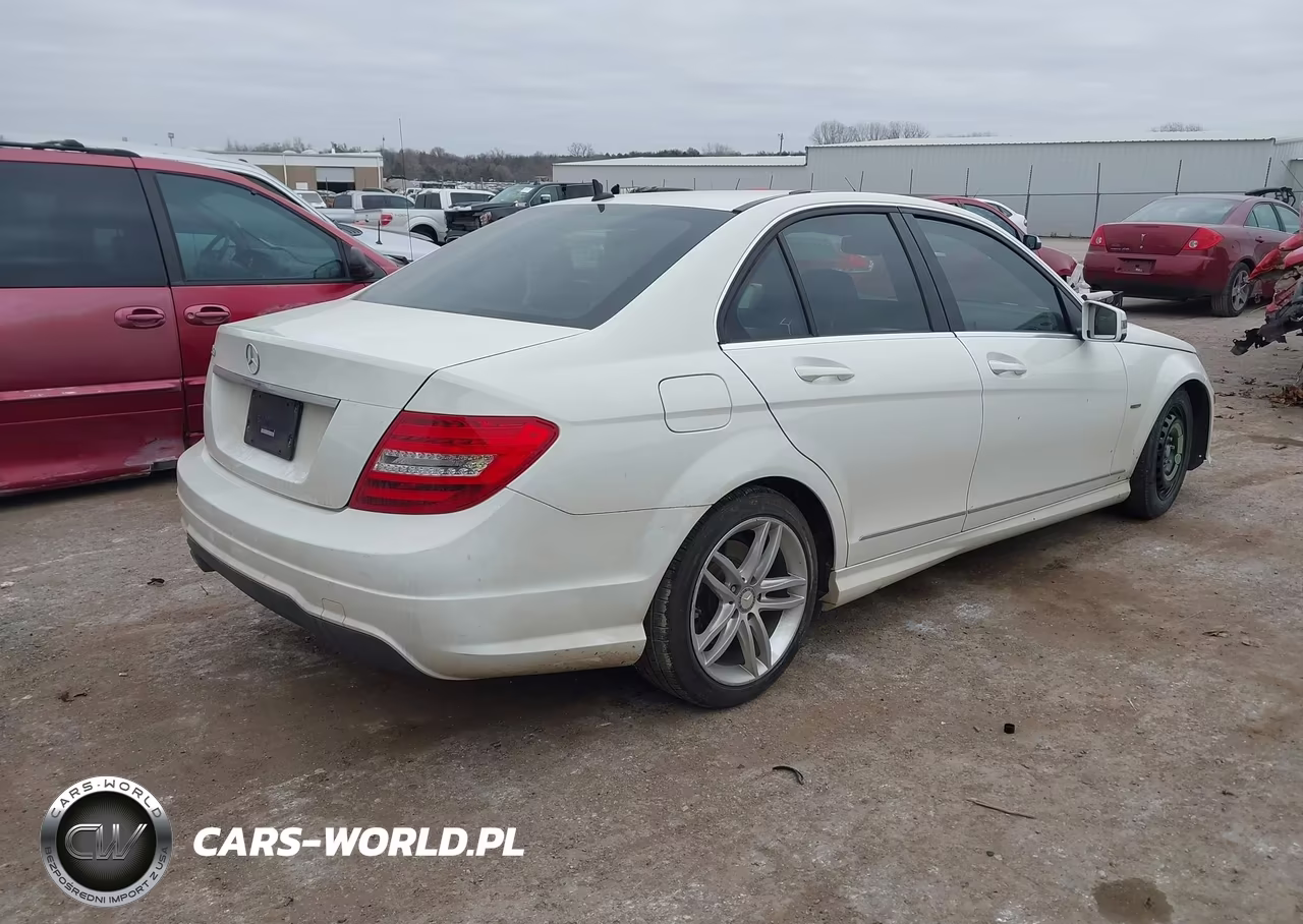 2012 Mercedes-Benz C 250 Sport VIN:WDDGF4HB3CR217557 - 4
