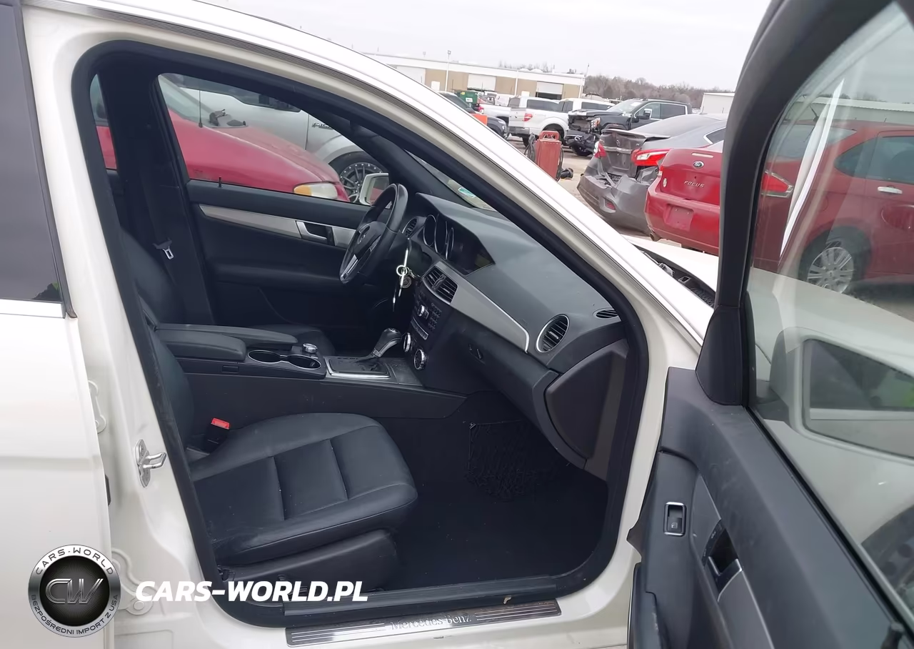 2012 Mercedes-Benz C 250 Sport VIN:WDDGF4HB3CR217557 - 5