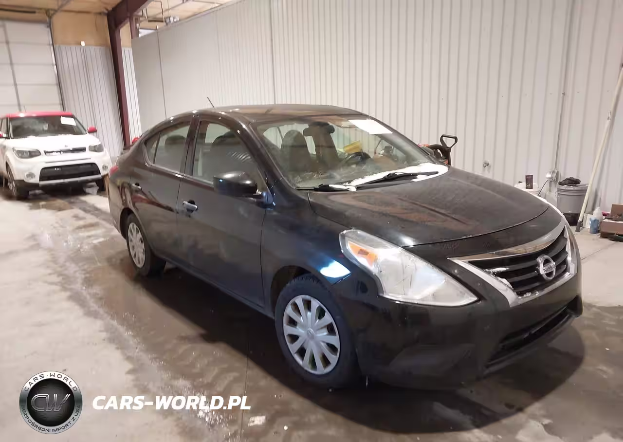 2017 Nissan Versa 1.6 S+