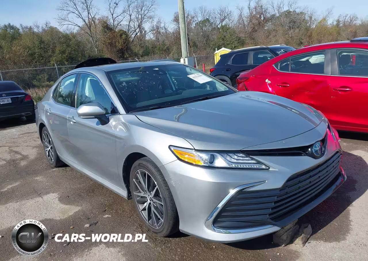 2023 Toyota Camry Xle Hybrid