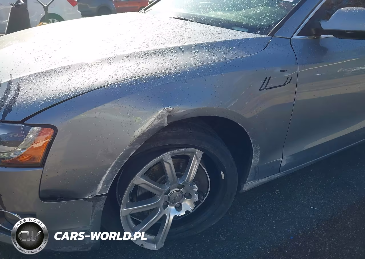 2011 Audi A5 2.0T Premium VIN:WAULFAFR1BA038712 - 6