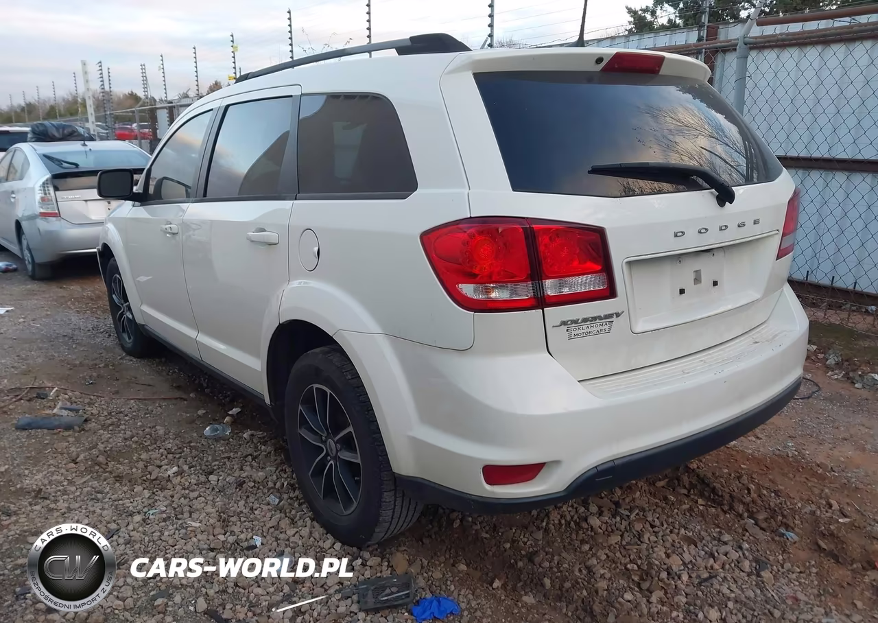 2019 Dodge Journey Se VIN:3C4PDCBB2KT719744 - 3