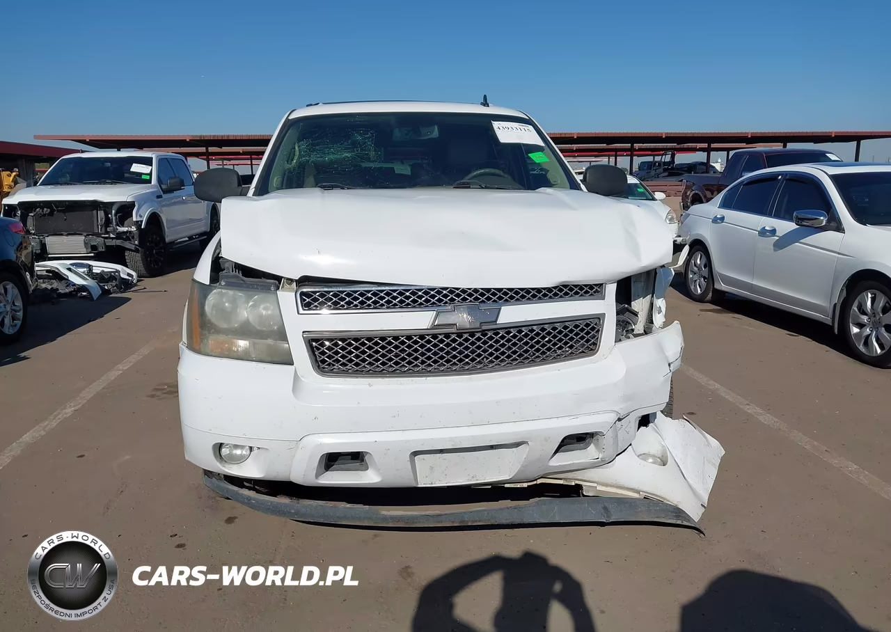 2011 Chevrolet Suburban 1500 Lt1 VIN:1GNSCJE00BR401133 - 12