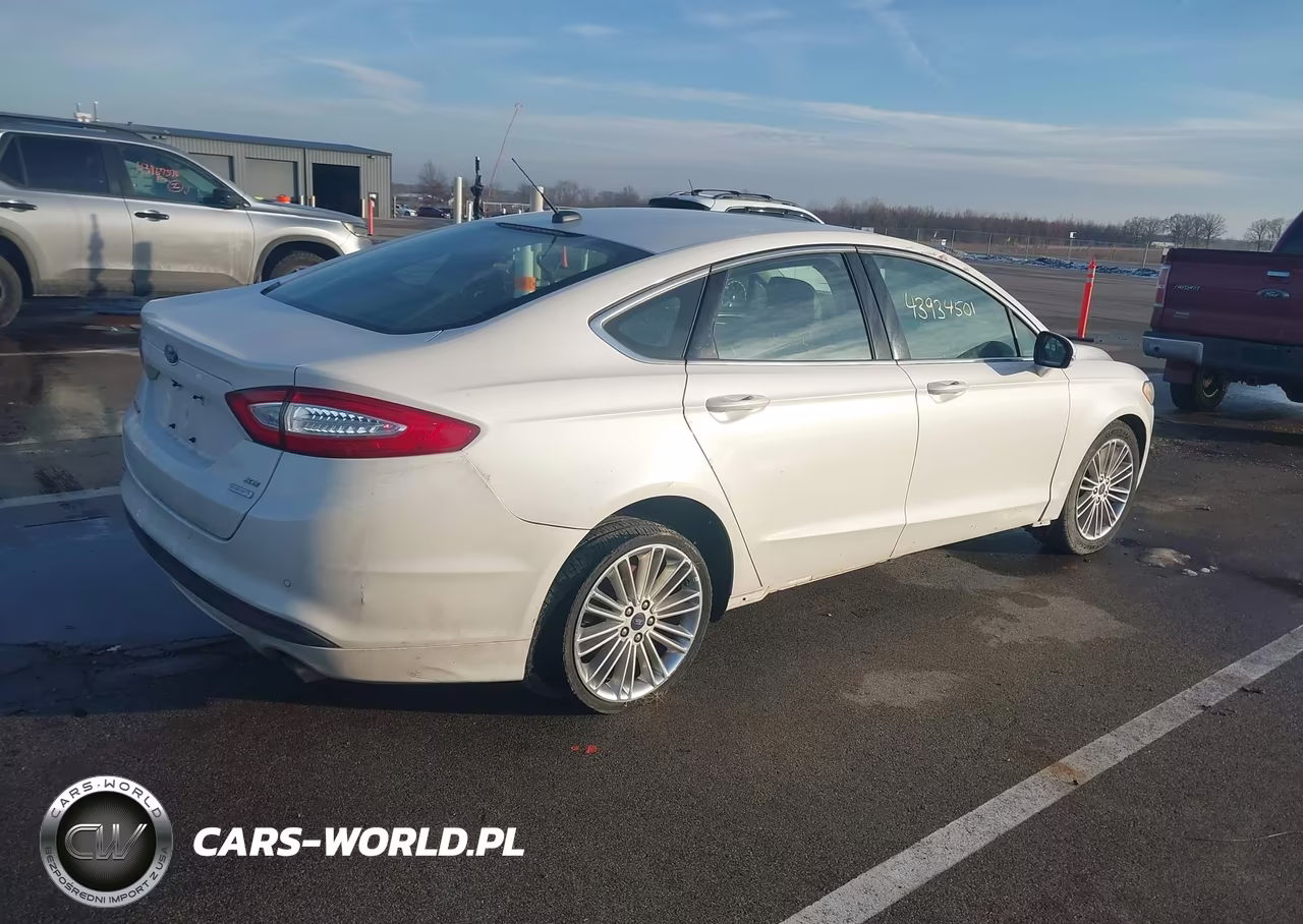 2015 Ford Fusion Se VIN:3FA6P0HD4FR192552 - 4