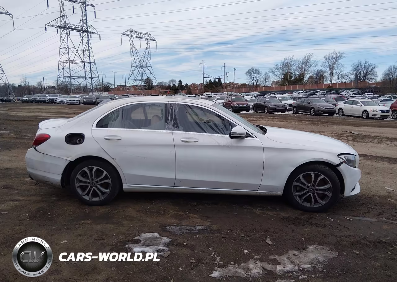 2018 Mercedes-Benz C 300 4Matic VIN:55SWF4KB8JU257228 - 14