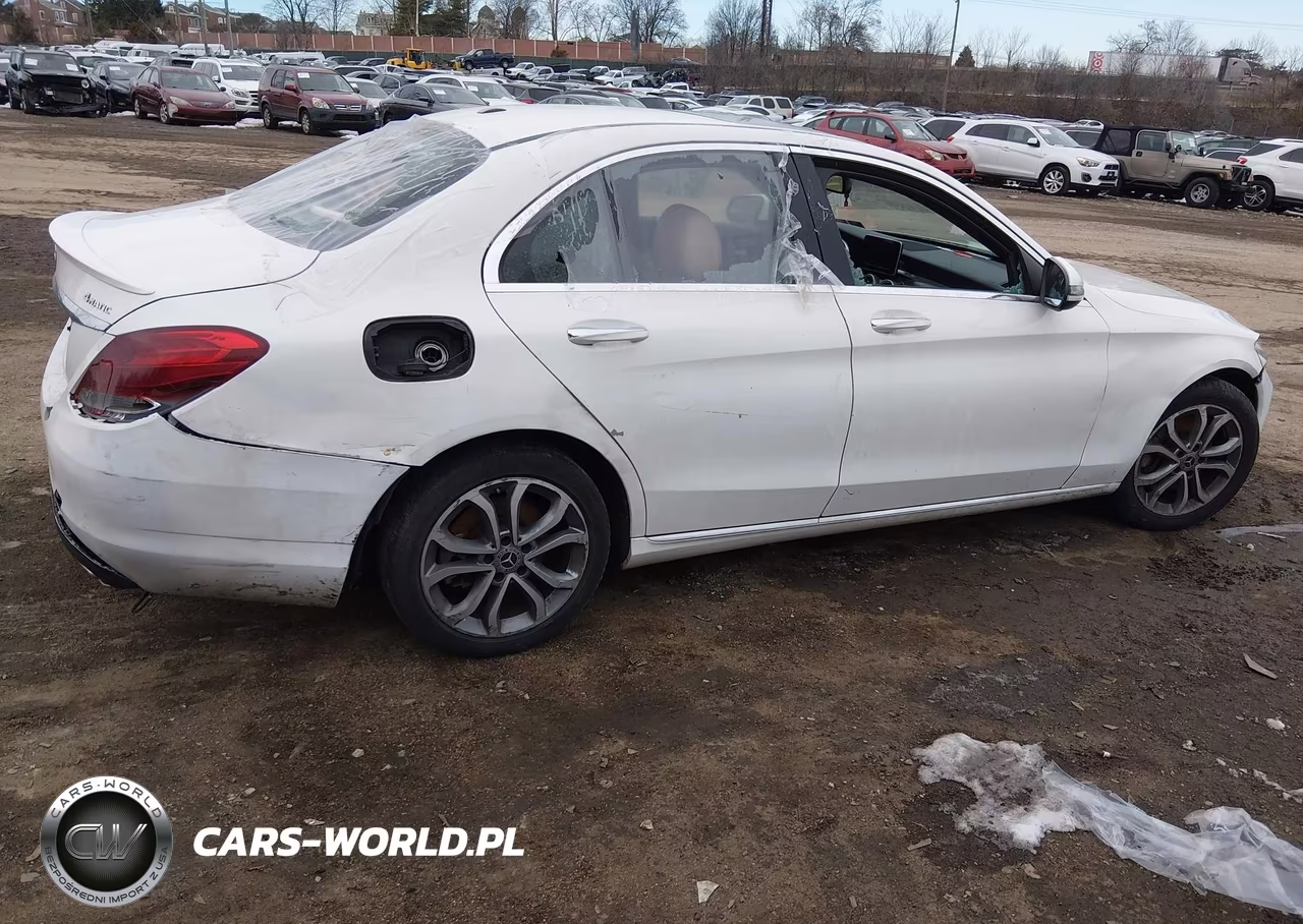 2018 Mercedes-Benz C 300 4Matic VIN:55SWF4KB8JU257228 - 4