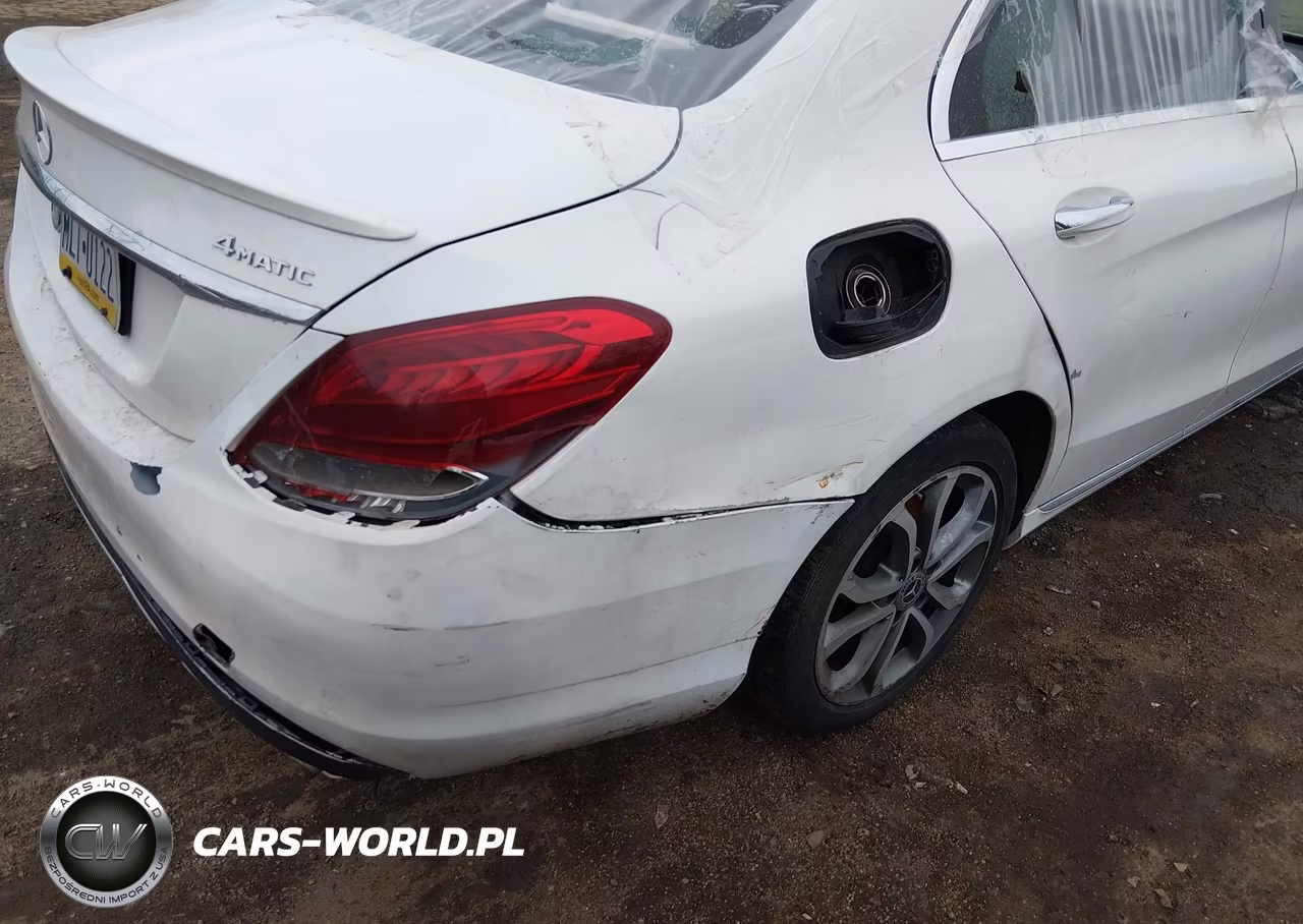 2018 Mercedes-Benz C 300 4Matic VIN:55SWF4KB8JU257228 - 6
