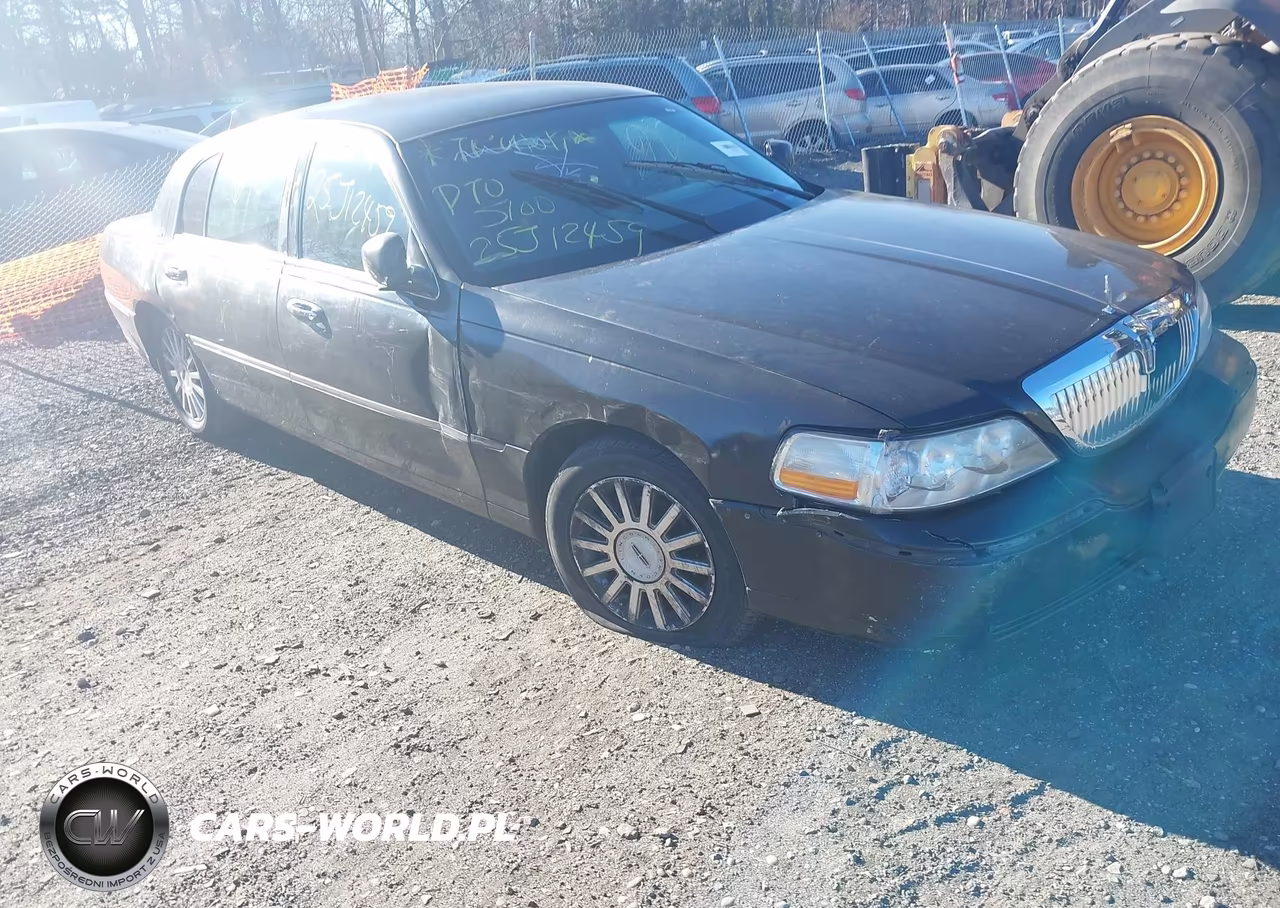 2004 Lincoln Town Car Signature