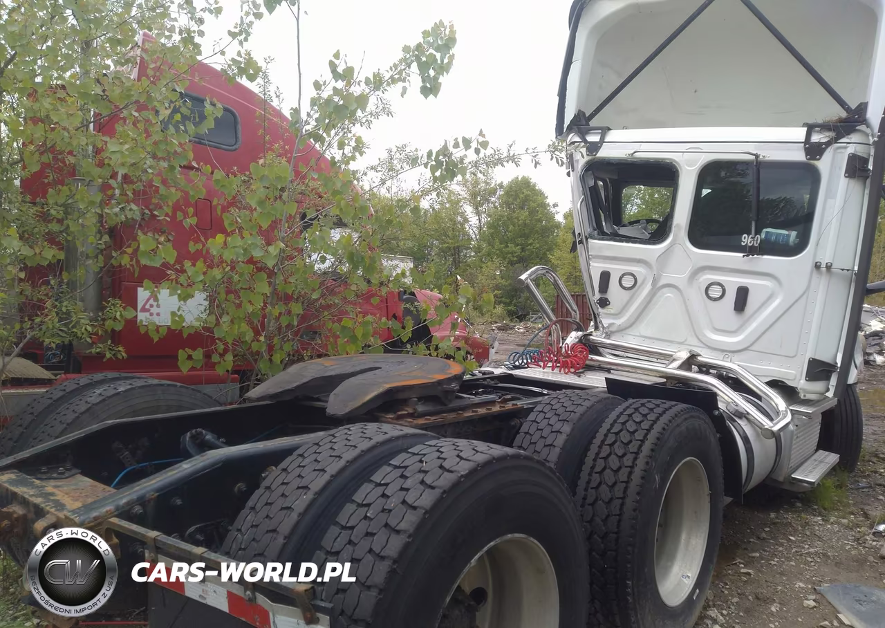 2022 Freightliner New Cascadia 126 VIN:3AKJHLDV9NSNP2773 - 3