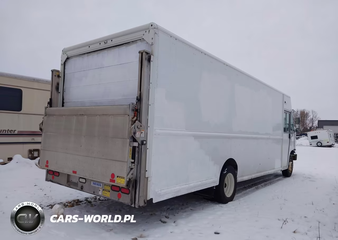 2017 Ford F-59 Commercial Stripped VIN:1F66F5KY7H0A10208 - 4