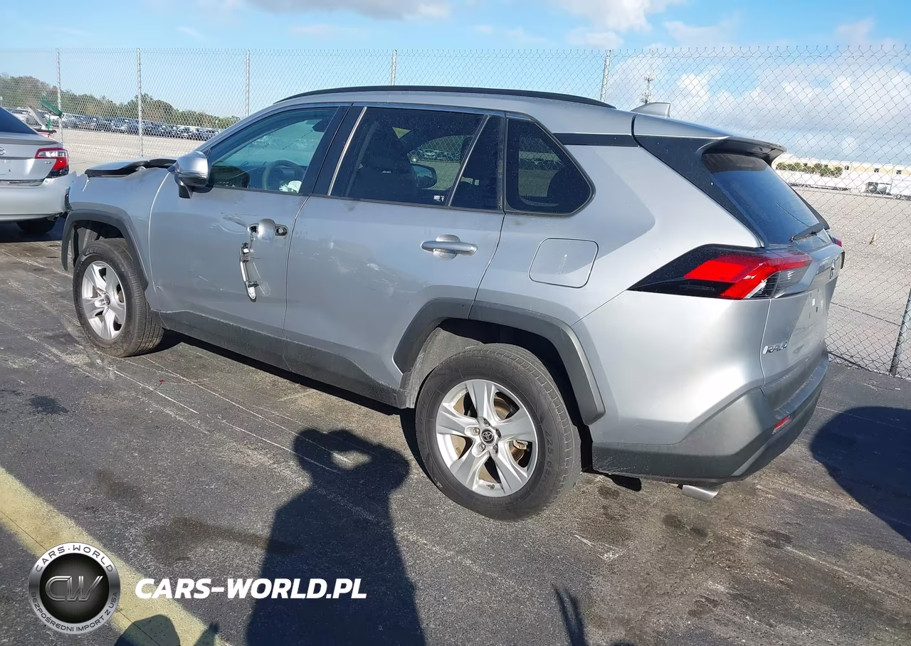2021 Toyota Rav4 Xle VIN:2T3P1RFV0MC192073 - 3