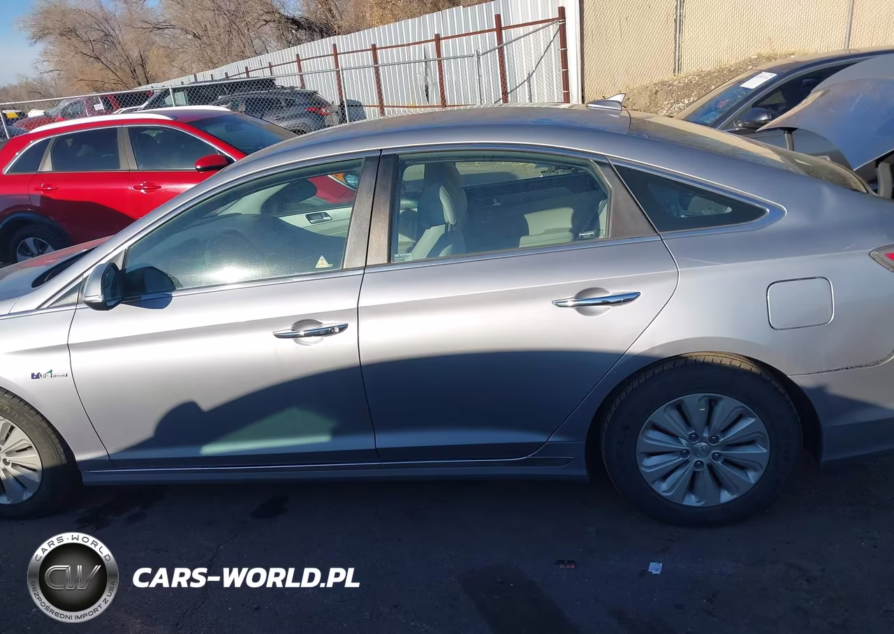 2016 Hyundai Sonata Hybrid Se VIN:KMHE24L17GA028325 - 14