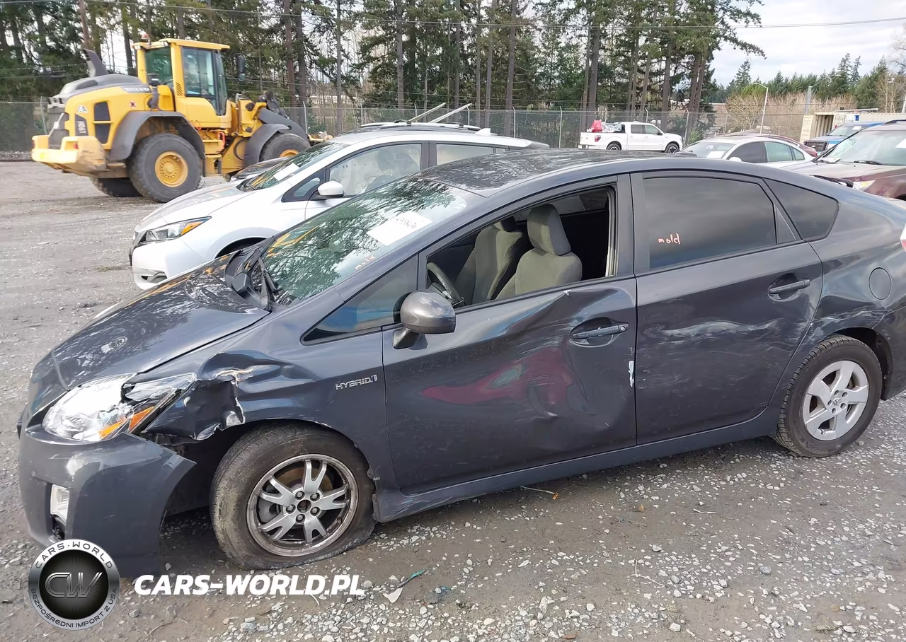 2011 Toyota Prius Two VIN:JTDKN3DU1B1377801 - 6