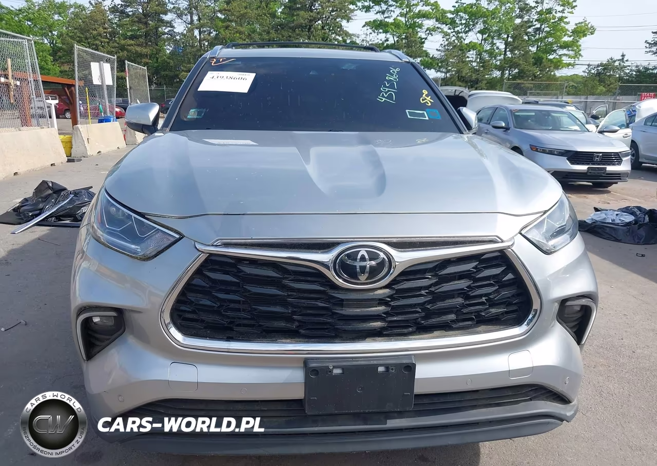 2022 Toyota Highlander Limited VIN:5TDDZRBH5NS168493 - 11