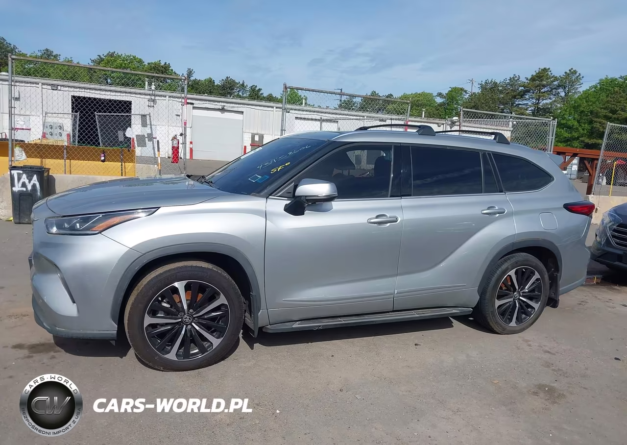 2022 Toyota Highlander Limited VIN:5TDDZRBH5NS168493 - 13