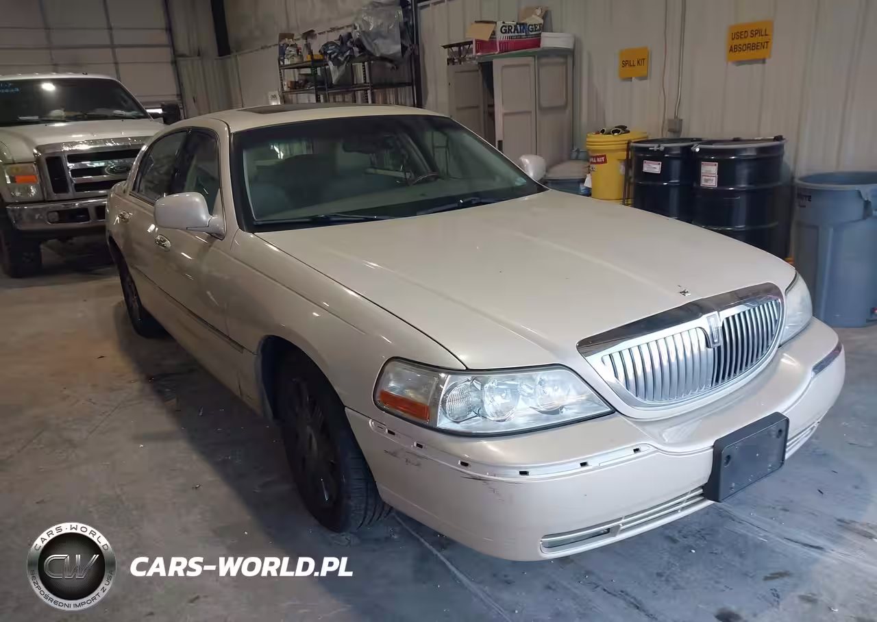2003 Lincoln Town Car Cartier