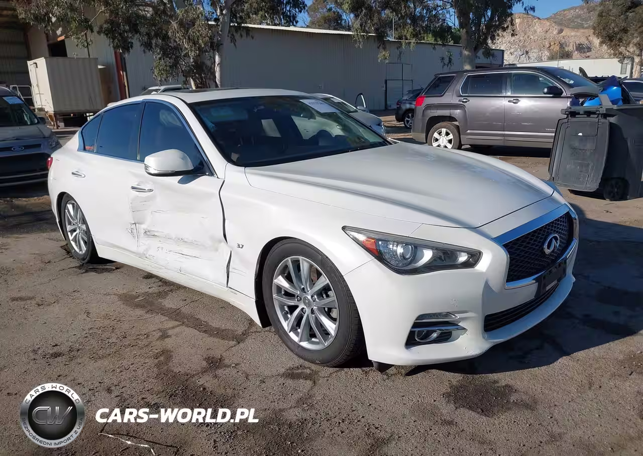 2015 Infiniti Q50 Premium