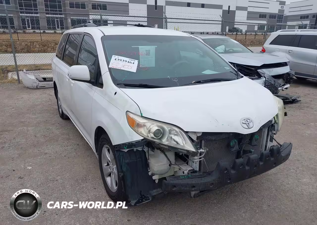2011 Toyota Sienna Le V6