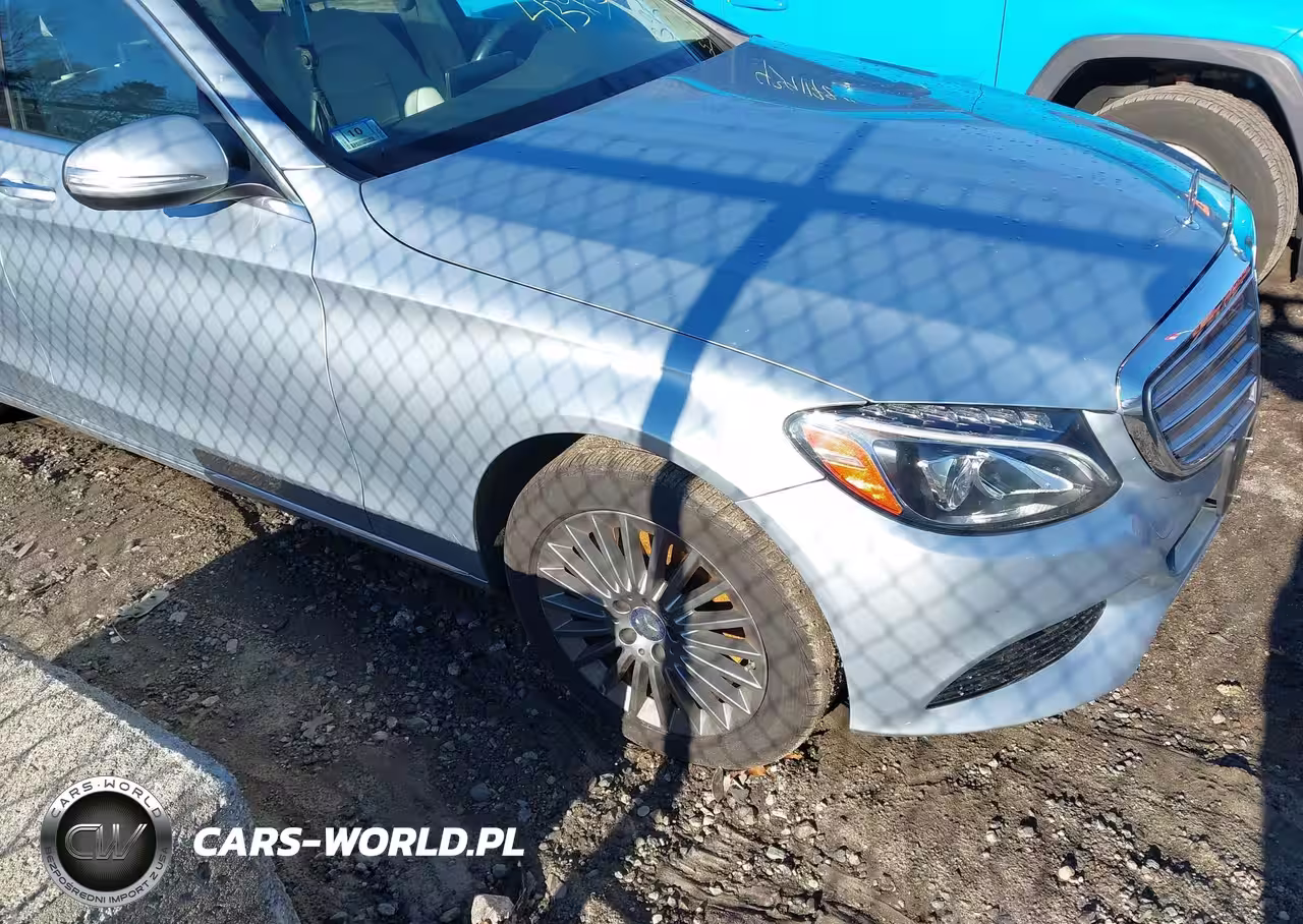 2015 Mercedes-Benz C 300 Luxury 4Matic