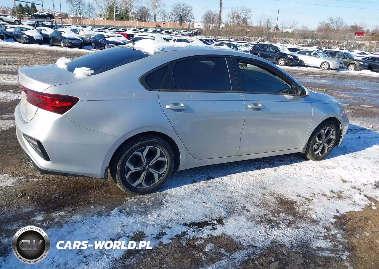 2020 Kia Forte Lxs VIN:3KPF24AD9LE220763 - 4